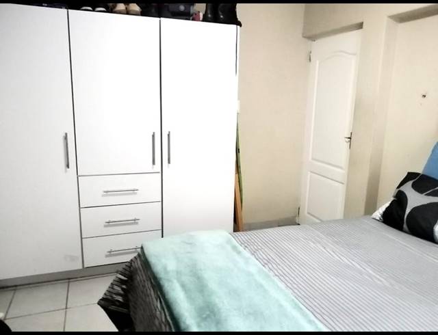 2 BEDROOM PROPERTY TO RENT IN NEWLANDS EAST